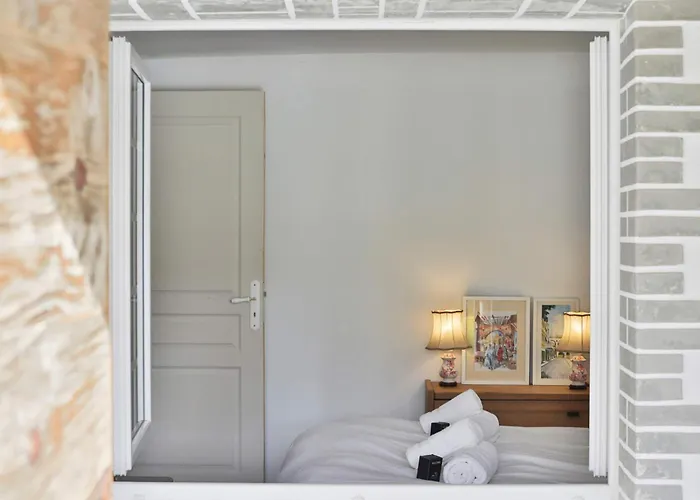 Maritime Between And Forest * Longeville-sur-Mer