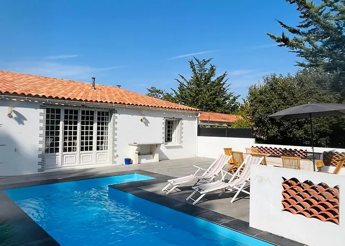 Maritime Between And Forest Longeville-sur-Mer