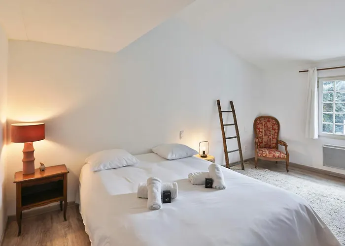 Вилла Maritime Between And Forest