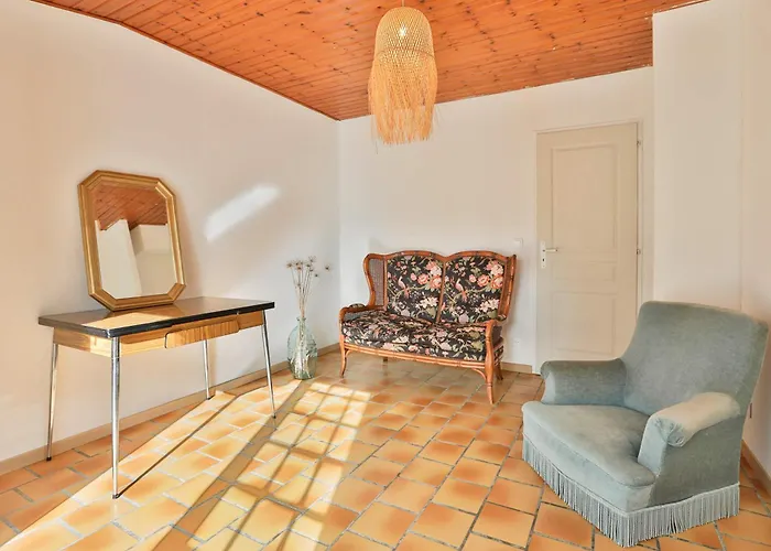 Maritime Between And Forest * Лонжевиль-сюр-Мер